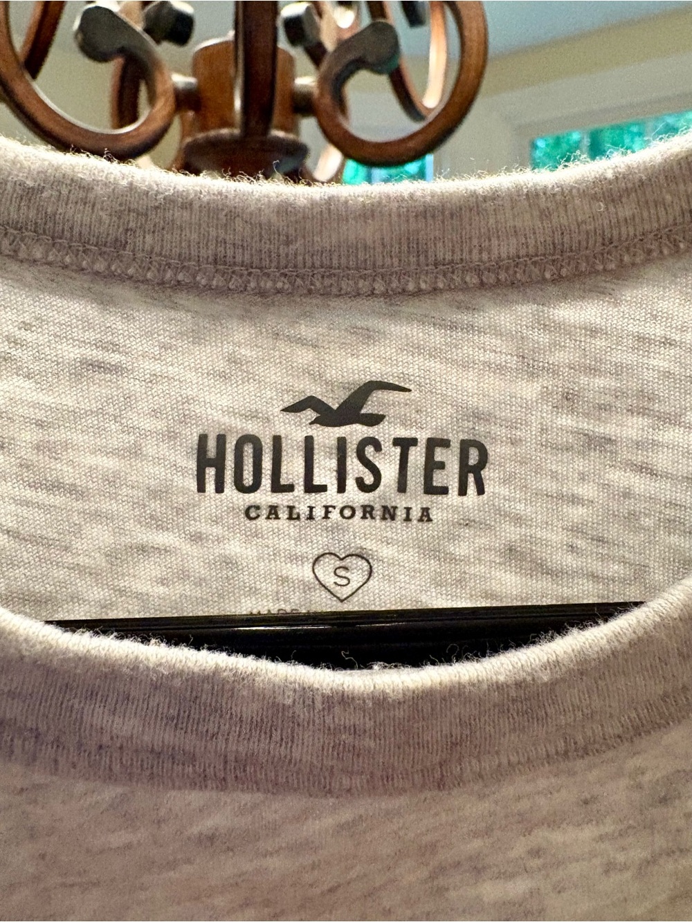 Hollister Gray "New York" Graphic Tee - Women Tops - Picture 3 of 4